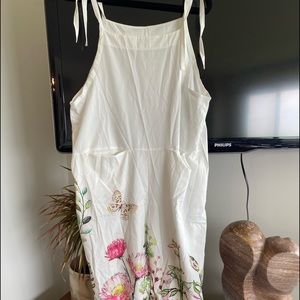 Polyester lightweight jumpsuit with fun floral pattern